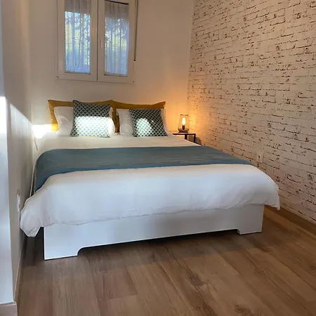 With A Large Patio Appartement *