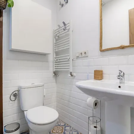 Apartamento With A Large Patio